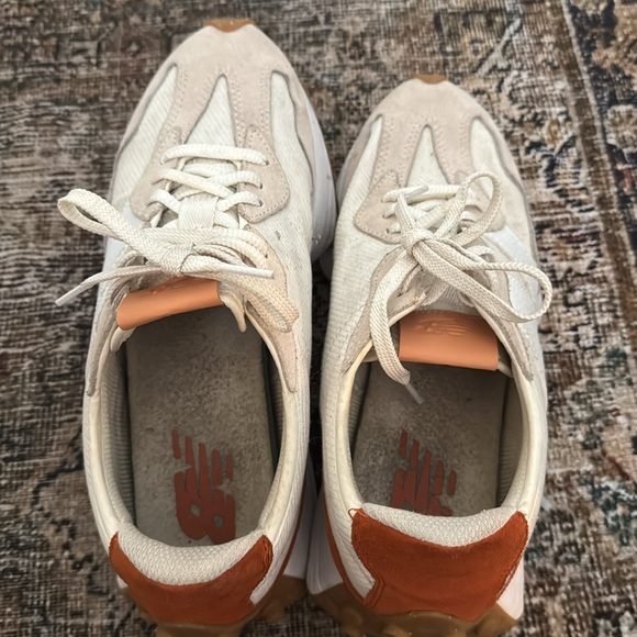 New Balance 327 - Picture 2 of 6
